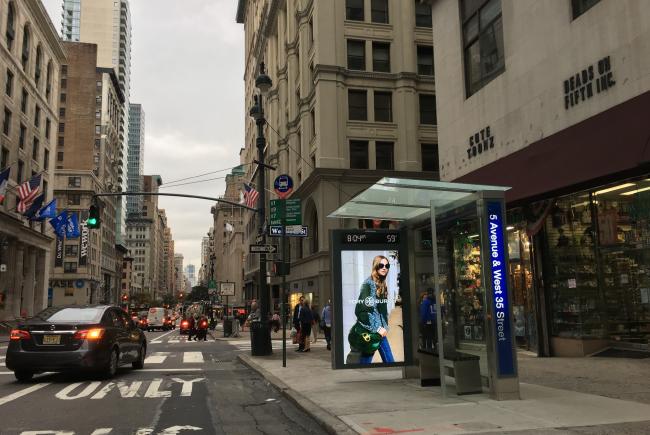 Bus shelters 5ème Avenue